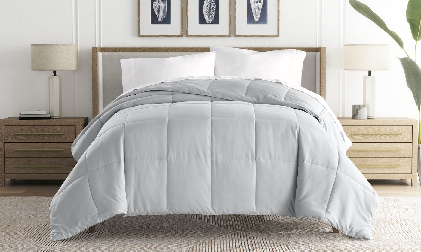 All Season Super Plush Breathable Down-Alternative Comforter