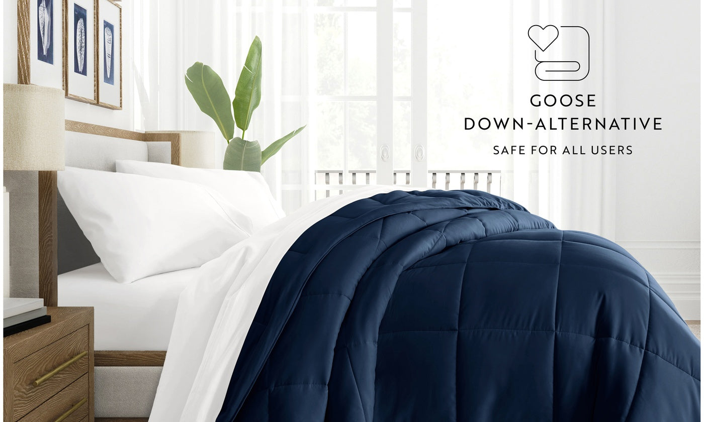 All Season Super Plush Breathable Down-Alternative Comforter