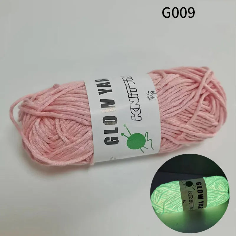 2022 Newest Functional Luminous Yarn Glow in the Dark Polyester Chunky Yarn 53m Long Knitting Wool Yarn for Crochet Sweater Hat