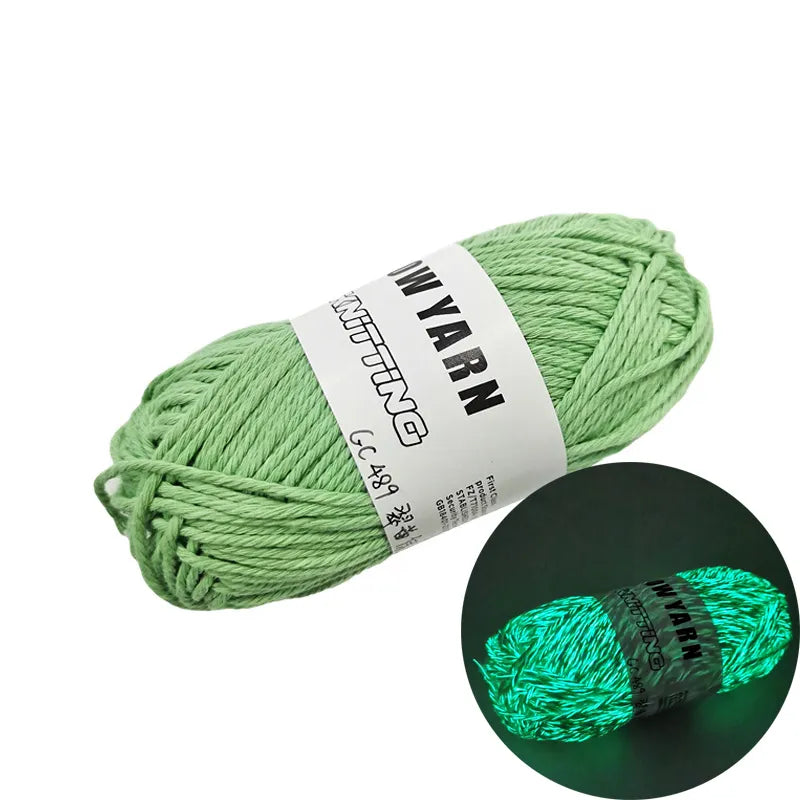 2022 Newest Functional Luminous Yarn Glow in the Dark Polyester Chunky Yarn 53m Long Knitting Wool Yarn for Crochet Sweater Hat