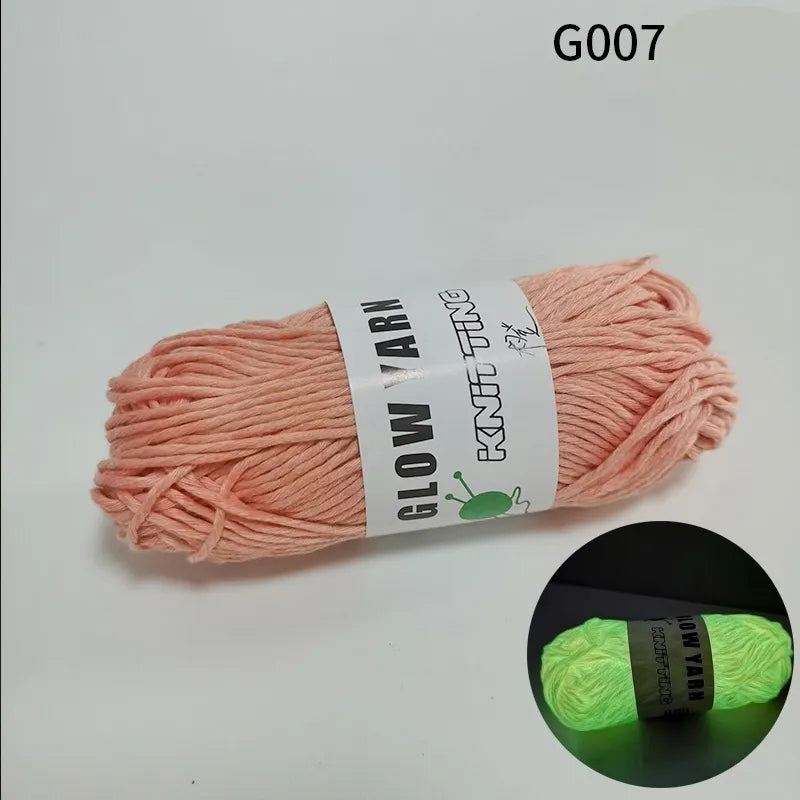 2022 Newest Functional Luminous Yarn Glow in the Dark Polyester Chunky Yarn 53m Long Knitting Wool Yarn for Crochet Sweater Hat