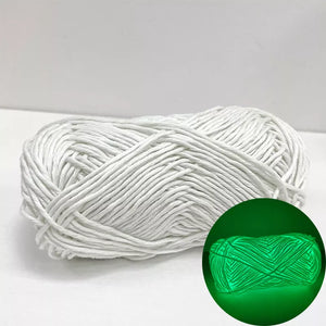 2022 Newest Functional Luminous Yarn Glow in the Dark Polyester Chunky Yarn 53m Long Knitting Wool Yarn for Crochet Sweater Hat