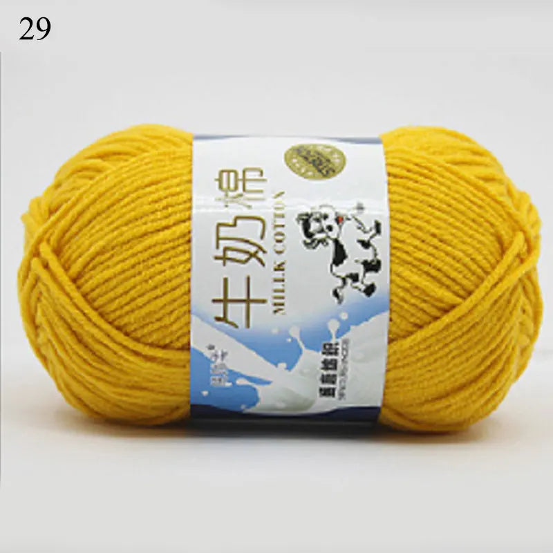 2022 Newest Functional Luminous Yarn Glow in the Dark Polyester Chunky Yarn 53m Long Knitting Wool Yarn for Crochet Sweater Hat