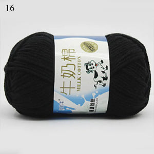2022 Newest Functional Luminous Yarn Glow in the Dark Polyester Chunky Yarn 53m Long Knitting Wool Yarn for Crochet Sweater Hat