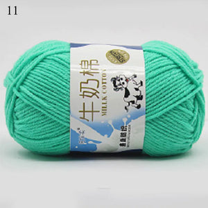 2022 Newest Functional Luminous Yarn Glow in the Dark Polyester Chunky Yarn 53m Long Knitting Wool Yarn for Crochet Sweater Hat